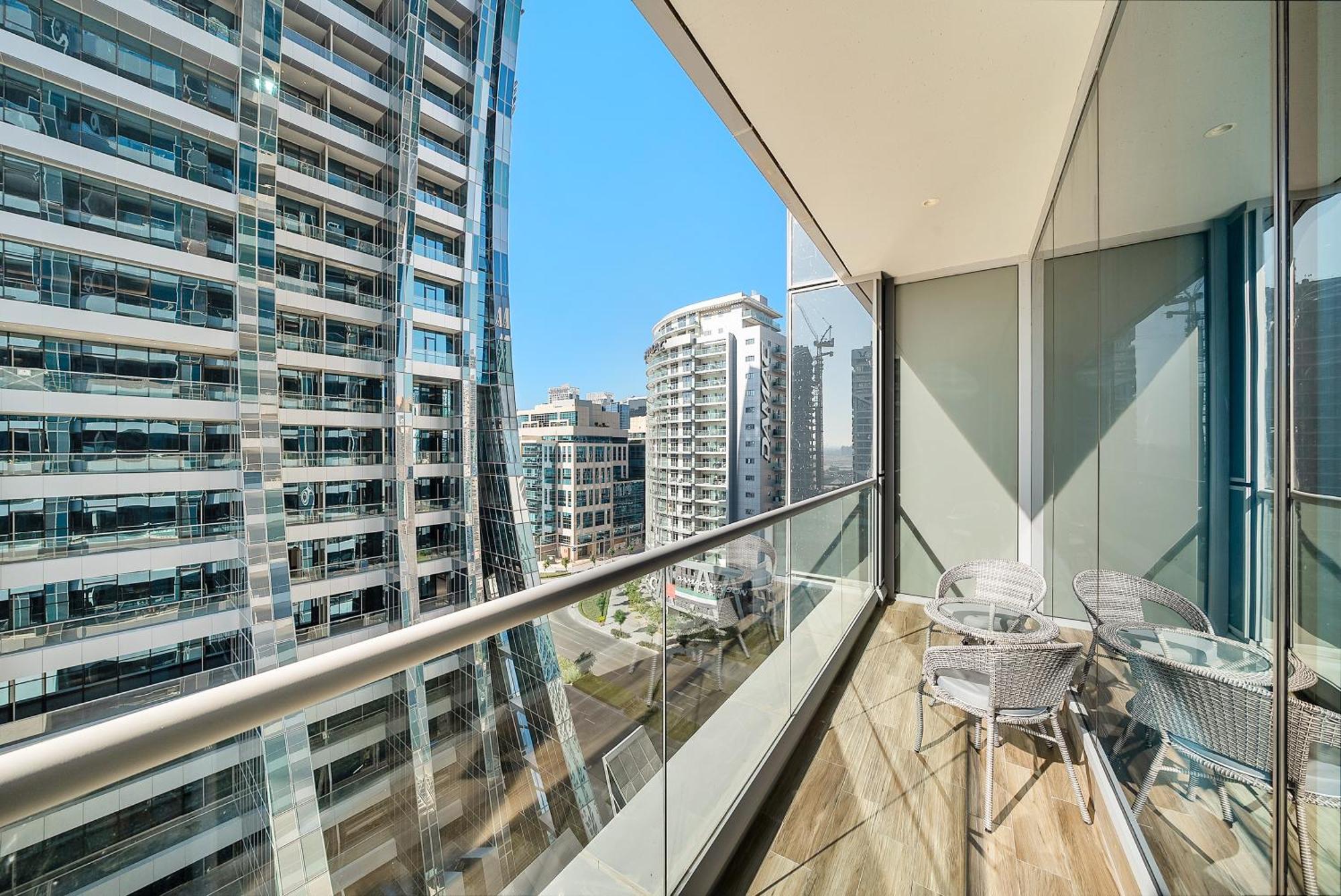 Cozy In J One, Business Bay Apartment